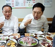 與 “민주당, 日 10배 넘는 삼중수소 쏟는 中에도 문제제기하라”