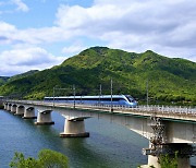 KTX 개통 19년 만에 이용객 10억명 돌파...국민 한 명당 20번 탔다