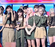 에버글로우,'1위 달성에 눈물 바다' [사진]