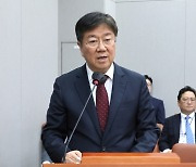 김대기 “남로당서 전향한 박정희와 홍범도는 달라”