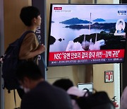 N.Korea fires ballistic missiles after US sends bombers