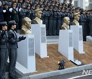 [속보] 육사 “홍범도 흉상 외부 이전…나머지 흉상은 교정 내 이전”