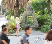 임시공휴일 지정으로 '6일간 황금연휴'…여행업계 '화색'