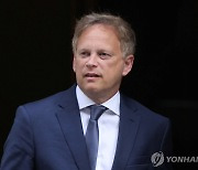 英 국방장관 4년 만에 사임…후임 섑스 "우크라 계속 지원"