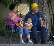 내수 활성화 급한 중국, 영유아·노인 부양비 소득공제 확대