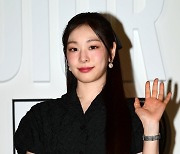 [TEN포토] 김연아 '우아한 블랙스완'