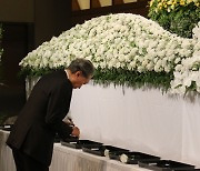 하토야마 전 일본 총리 “간토대학살 조사 미흡 사죄”…한국 정부는 진상규명 요구 없어