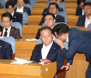 양당 ‘소선거구+3개 권역 비례제’ 공감대···준연동형 유지하냐가 관건