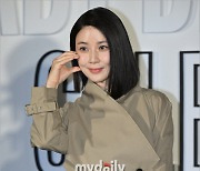 [MD포토] 이보영 '이젠 볼 하트 잘 알아요'