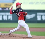 '양현종 KBO 선발최다승+홈런 3방 폭발' KIA, SSG 완파하고 6연승 질주 [문학:스코어]