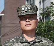 군사법정으로 향하는 박정훈 전 해병대 수사단장