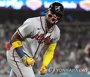 '호타준족' 아쿠냐 주니어, MLB 최초 '30홈런-60도루' 달성(종합)