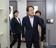 유현초 모듈러 교사 둘러보는 조희연 교육감