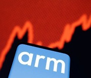 뉴욕 증시 가는 ARM "애플·엔비디아 최대 1300억원 투자"