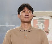 [b11 현장] 리그 3위 오른 부천 이영민 감독, "선수들 꿈이 만든 3연승... 나중에 큰 도움될 것"