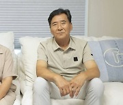 ‘월수입 7천만 원’ 캐스퍼, 부모님 방문에도 게임 삼매경…父, 임영웅 사인 요청 (살림남)