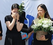 “4일 공교육 멈춤” 국회 앞 모인 교사들… 20만명 추산