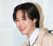 "냉정하게 노력 중"...'빌보드 1위' BTS 지민, 의외의 근황