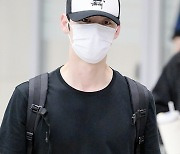 황민현 ‘모자 속 깊은 눈빛’[포토엔HD]