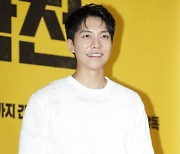 이승기, 美 투어 팬서비스 논란.."공연 컨디션 우선"[공식]