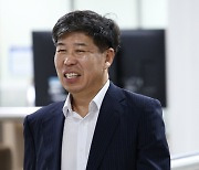 공판 출석하는 백원우 전 민정비서관