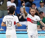 사우디로 간 네이마르, PSG 저격 "메시와 함께 지옥서 탈출했다"