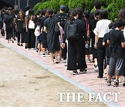 '공교육 멈춤의 날' 서이초 찾은 추모 행렬 [TF사진관]