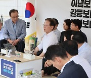 이해찬, 尹 정권 향해 “이대로 가면 파시즘”… 이재명 “이미 연성독재 단계”