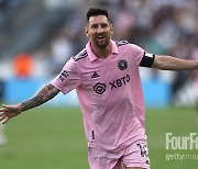 1경기 침묵→‘GOAT’ 메시, 또 축신모드...메시 2도움+평점 8.2→키엘리니의 LAFC에 3-1 승리