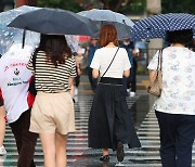 수도권 등 시간당 30㎜ 강한 비…남부는 한낮 체감 33도