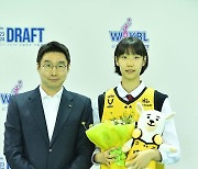 [JB포토] 수피아여고 고현지, WKBL 드래프트 전체 1순위로 KB에 지명