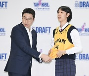 KB 스타즈, WKBL 신입선수 전체 1순위로 고현지 선발