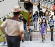 '공교육 멈춤의 날', 등교하는 학생들