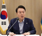 순방 앞두고 현안 점검…고위 당정서 '교사 집단행동' 논의