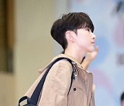 세븐틴 호시, '백팩 메고 출국' [사진]