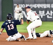 허슬플레이 노진혁, 병살은 아쉽네 [사진]