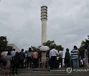 쓰레기 소각장 반대 기자회견 지켜보는 마포구민들