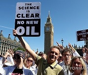 BRITAIN CLIMATE PROTEST