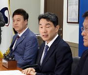 이주호 부총리 '교사들 대규모 추모집회 참석자 징계 없다'