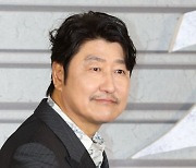 칸의 남자 송강호, 위기의 부산영화제 구원투수로