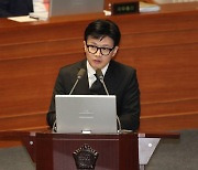 한동훈 “김만배 선거 공작 의혹, 실제면 중대범죄…책임 물을 것”