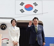 [현장연결] 윤대통령, 아세안·G20 정상회의 참석 위해 출국