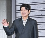 송강호, 올해 부산 국제영화제 개막식 호스트 "흔쾌히 돕겠다고" [28회 BIIFF]