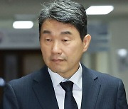 이주호 "추모제 참석 교사 징계 없을 것…무너진 교권 회복"