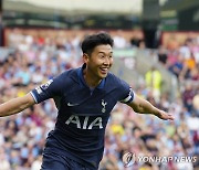 손흥민, EPL 공식 베스트11…전방엔 또 '해트트릭 삼총사'