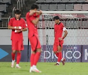 '이도 저도 아닌 무색무취 축구' 황선홍호, 카타르에 0-2 완패