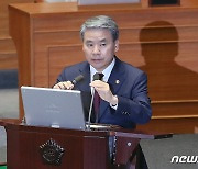 대정부질문 답하는 이종섭 장관