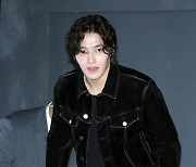 [포토]강하늘, 로커같은 모습으로 등장