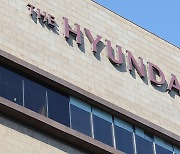 Shinsegae, Hyundai Department Store stocks up over improved sales expectations