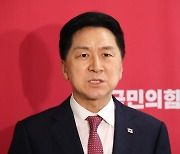 한동훈 “사면은 尹의 ‘정치적’ 결단” 발언 다음날…與, 김태우 공천 급선회[이런정치]